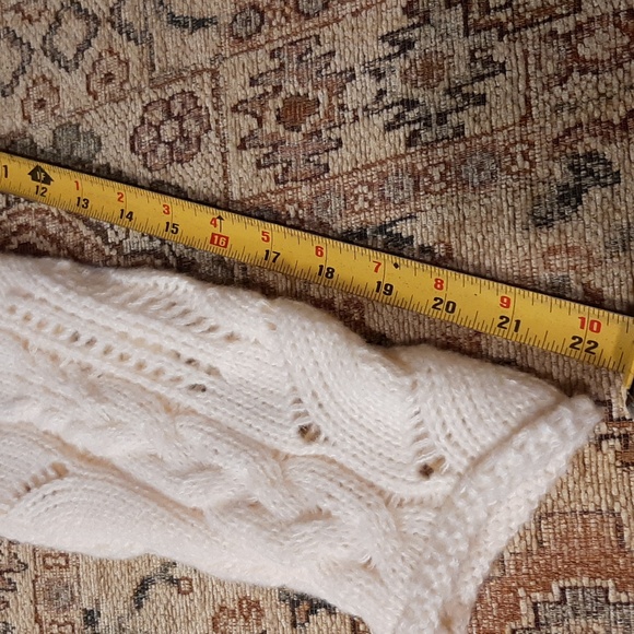 Hanmade Knitted Sweater. No Labels. Suposed To Be Size Large - Picture 3 of 8